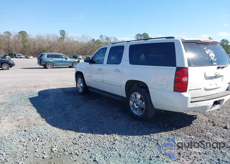 2008 Chevrolet Suburban 1500 Lt z USA, uszkodzony, nr VIN 3GNFC16038G200092